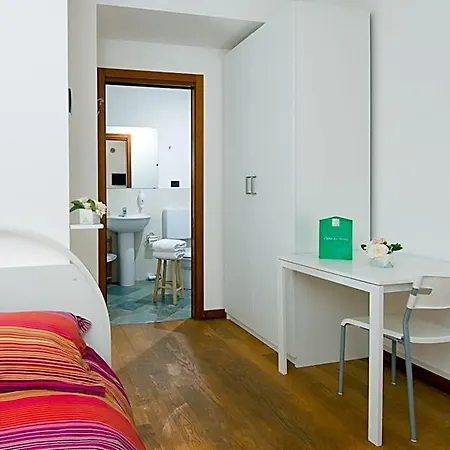 ベッド・アンド・ブレックファスト La Casa Di Linda 4*