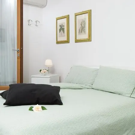 La Casa Di Linda Bed and Breakfast 4*