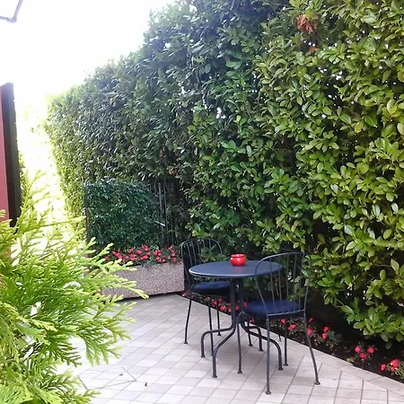 La Casa Di Linda Bed & Breakfast